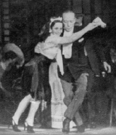 Carmencita argentin tangót táncol 100 évesen!